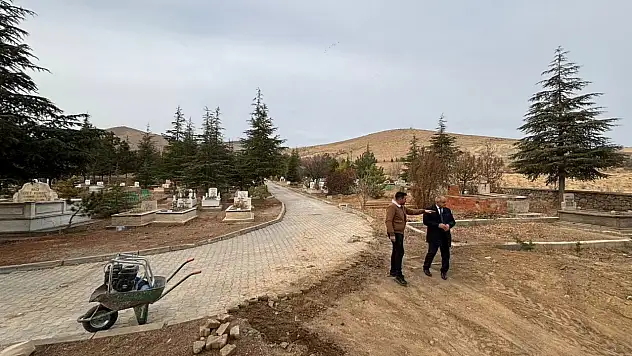 Kayseri'de Başkan mesaiye 'mezarlık' ile başladı!