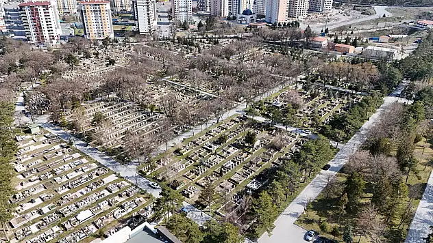 Kayseri'de bayramda mezarlığa ücretsiz ulaşım
