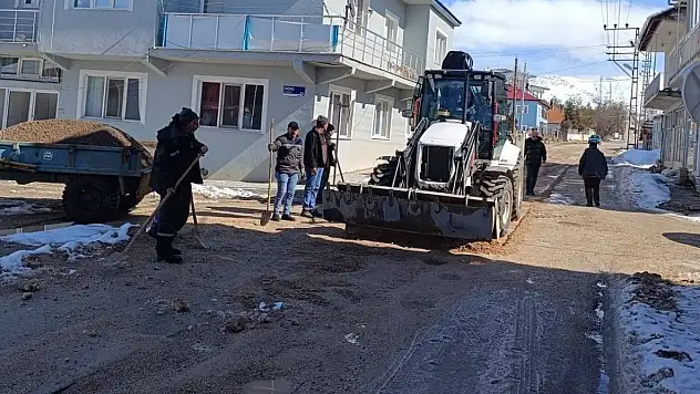 Kayseri'de belediyeden bozulan yollar ile ilgili açıklama geldi! Ne zaman yapılacak?