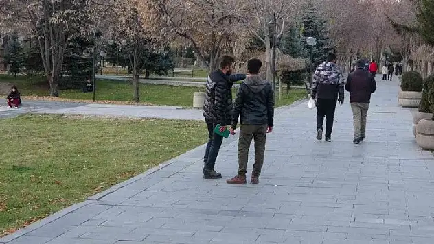 Kayseri'de bıçaklı kavga!