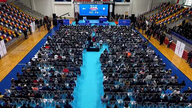 Kayseri'de binlerce kişi bekliyordu! 500 bin konut kurası çekilmeye başlandı