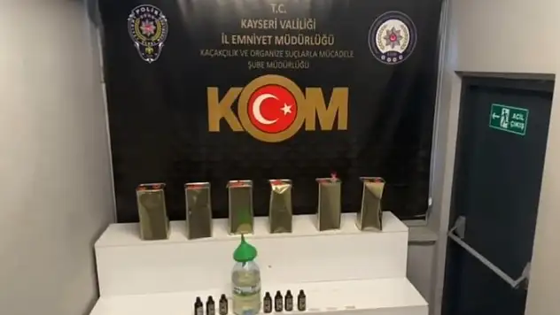 Kayseri'de bir adrese baskın yapıldı, içeriden bakın neler çıktı!