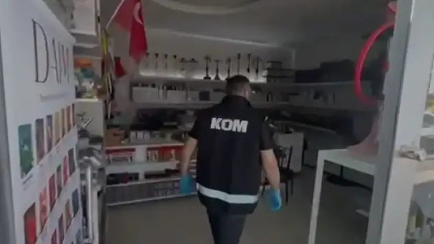 Kayseri'de bir adrese operasyon: Kapı açılınca imalathane ortaya çıktı