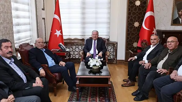 Kayseri'de bir döneme damga vurmuştu! O Vali'ye Kayseri'den sürpriz ziyaret