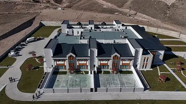 Kayseri'de bir ilk... Kızlar içinde hizmet verecek
