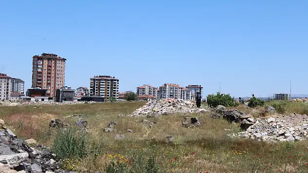 Kayseri'de boş arazide cansız beden bulundu