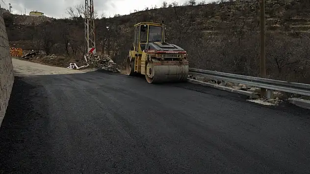 Kayseri'de bozulan yol ve kaldırımlar onarılıyor
