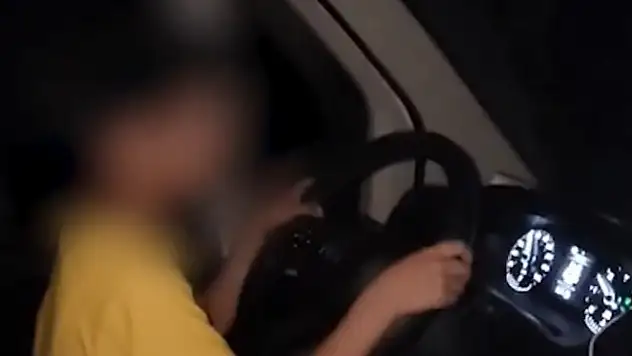 Kayseri'de bu da oldu! 10 yaşındaki çocuğa araba kullandırdı