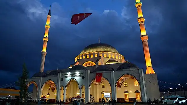 Kayseri'de bugün ezan vakitleri (11 Kasım Pazartesi)