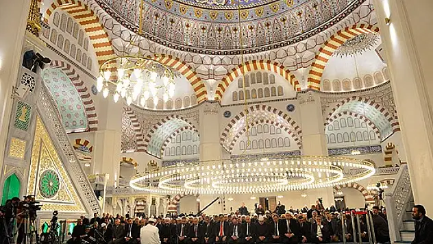 Kayseri'de bugün ezan vakitleri (07 Mayıs Çarşamba)
