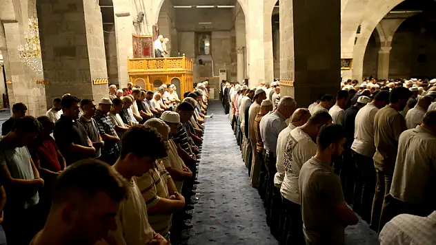 Kayseri'de bugün ezan vakitleri (20 Aralık Cumartesi)