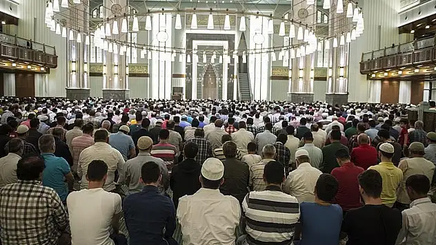 Kayseri'de bugün namaz vakitleri (6 Nisan Pazar)