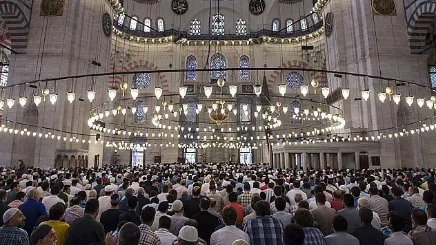 Kayseri'de bugün namaz vakitleri (23 Nisan Çarşamba)