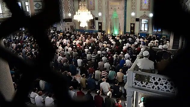 Kayseri'de bugün namaz vakitleri (25 Nisan Cuma)