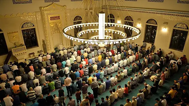 Kayseri'de bugün namaz vakitleri (26 Nisan Cumartesi)
