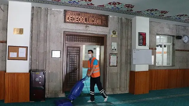 Kayseri'de camilerde hummalı çalışma
