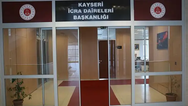 Kayseri'de Çay Bağlarında kimin milyonluk villası icralık oldu!