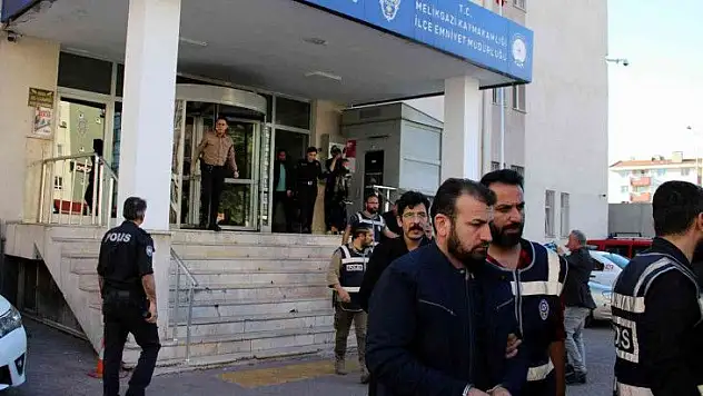 8 kişi yakalandı