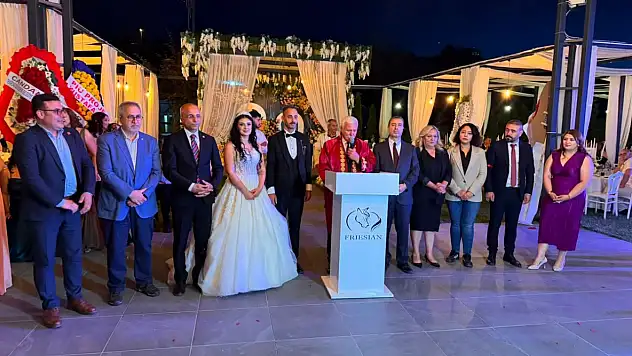 Kayseri'de CHP'liler bu düğünde buluştu