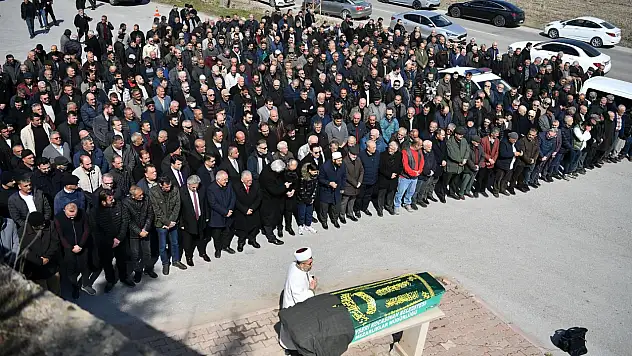 Kayseri'de Dener ailesinin acı günü: Toprağa verildi