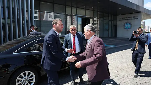 Kayseri'de dikkat çeken ziyaret! 3 yıl sonra MHP ile Ticaret Odası yönetimi arasında buzlar tamamen eridi!