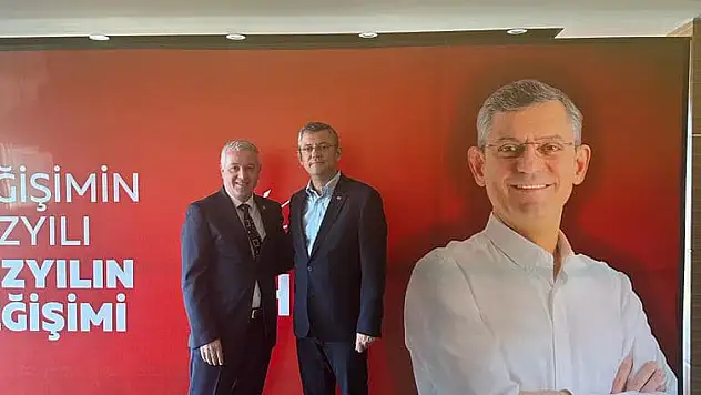 Kayseri'de disipline verilen Arık'tan, CHP'nin yeni genel başkanına dikkat çeken ziyaret