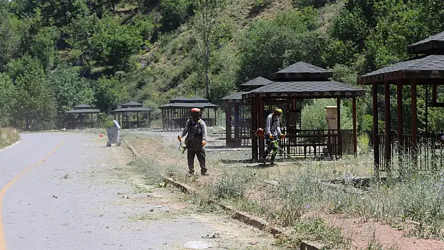 Kayseri'de doğa harikasına giden yollar temizlendi