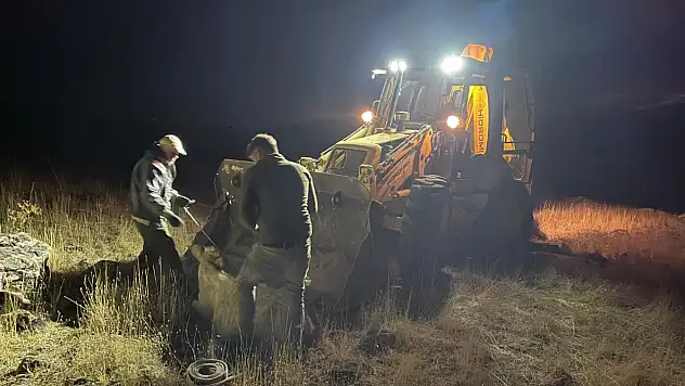 Kayseri'de ekiplerden gece yarısı müdahale! İş makineleri ile harekete geçtiler