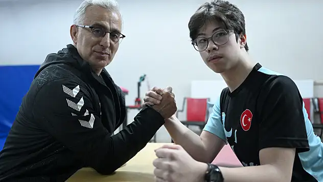 Kayseri'de engel tanımayan başarı: 'Yapamazsın' dediler, il birincisi oldu