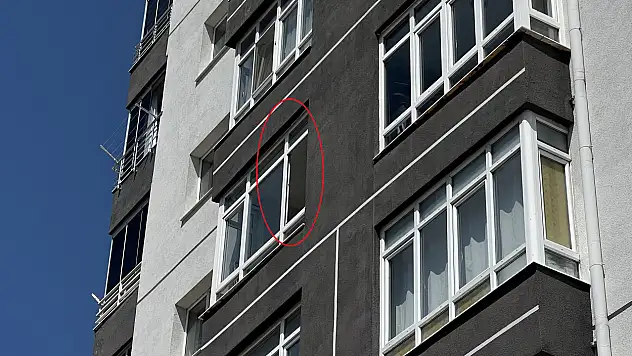 Kayseri'deki evinde sildiği cam sonu oldu!
