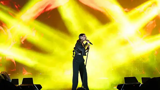 Fatma Turgut enerjisiyle on binleri hayran bıraktı