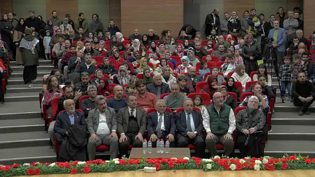Kayseri'de Filistin için 'Sen Bende Eksiksin Kudüs' tiyatro oyunu sergilendi