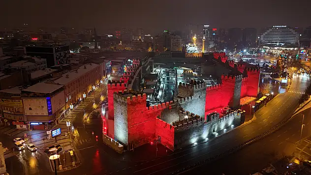 Kayseri'de geceler ışıl ışıl