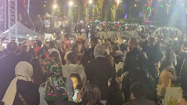 Kayseri'de geceye damga vuran şenlik! Binlerce kişi akın etti