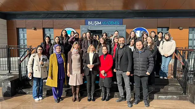 Kayseri'de geleceğin kodlarını kadınlar yazıyor!