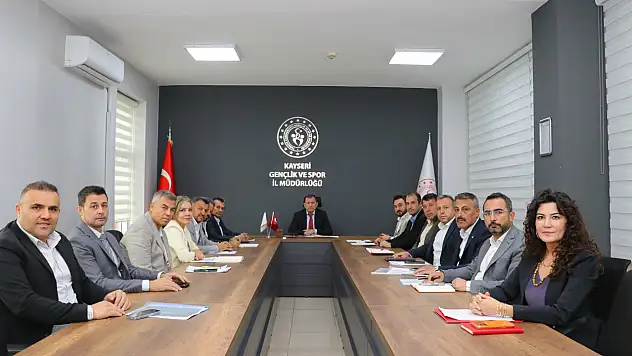 Kayseri'de gençlik ve spor hizmetleri için önemli toplantı