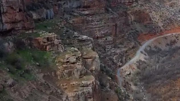 Kayseri'de gizemli şelale…