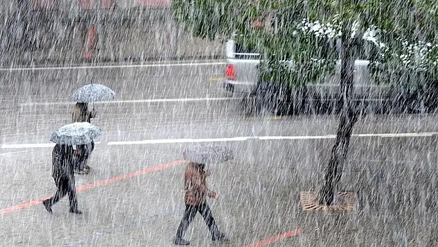 Kayseri'de gök gürültülü sağanak alarmı!