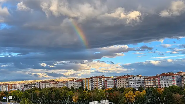 Kayseri'de gökyüzüne baktıran manzara!