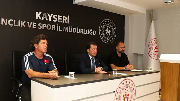 Kayseri'de güreşçilerin müsabaka hedefleri masaya yatırıldı