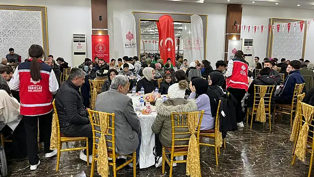 Kayseri'de her gün 2 bin 500 kişilik iftar yemeği veriliyor