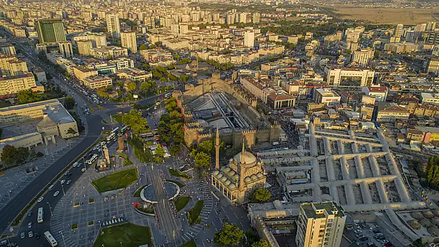 Kayseri'de her gün binlerce kişinin akın ettiği yerde içler acısı görüntüler!