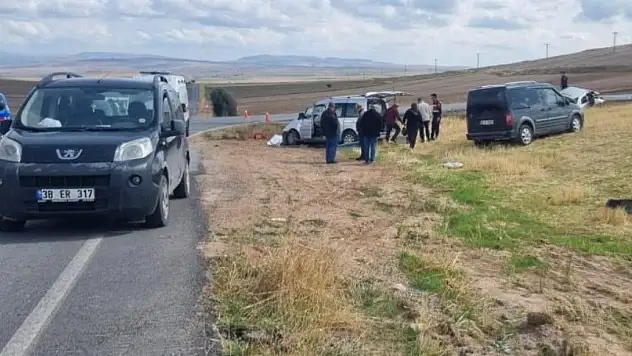 Kayseri'de iki araç çarpıştı! Acı haber hastaneden geldi