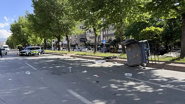 Kayseri'de iki araç kafa kafaya çarpıştı! 5 yaralı