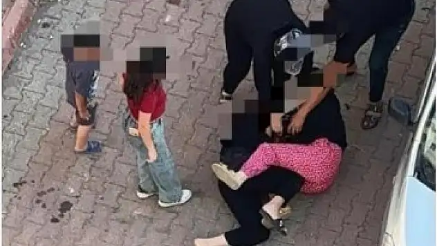 Kayseri'de iki kadının kavgası mahalleyi ayağa kaldırdı