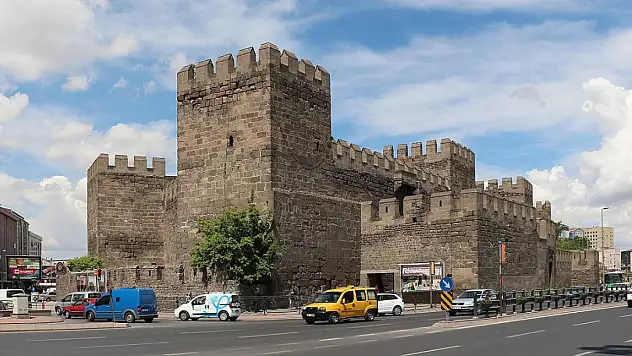 Kayseri'de iki kampüs baştan sona yenilenecek