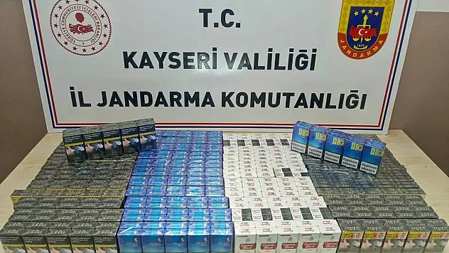 Kayseri'de iki tırda yüzlerce paket ele geçirildi