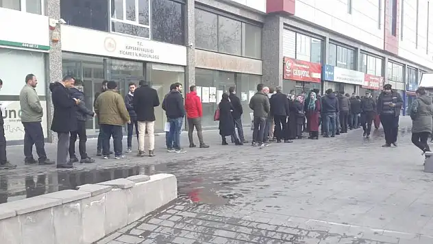 Kayseri'de işsizlik kuyruğu!