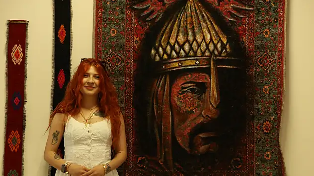 Kayseri'de izleyenler şaşırıyor: Bu resimler tuvalde değil...