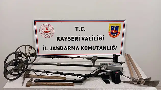 Kayseri'de kaçak kazı yaparken suçüstü yakalandılar